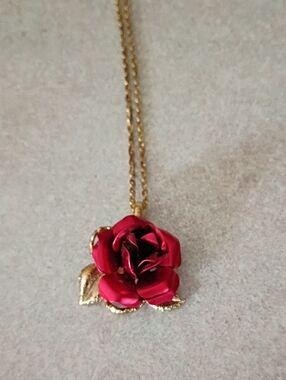 Vintage Red Rose Pendant With Gold Tone Necklace